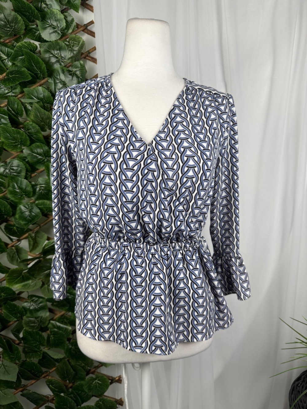 Ann Taylor Factory Navy & White V-Neck Peplum Blouse